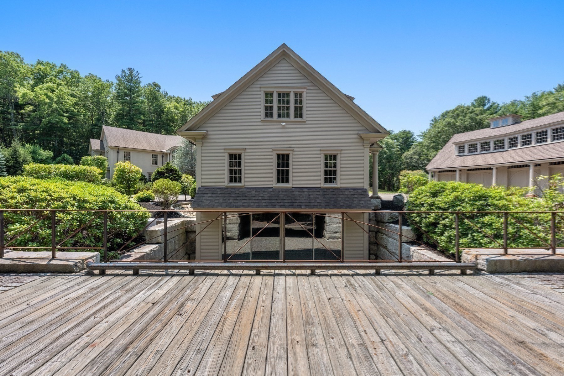 145 Dutton Road Property Photo 37