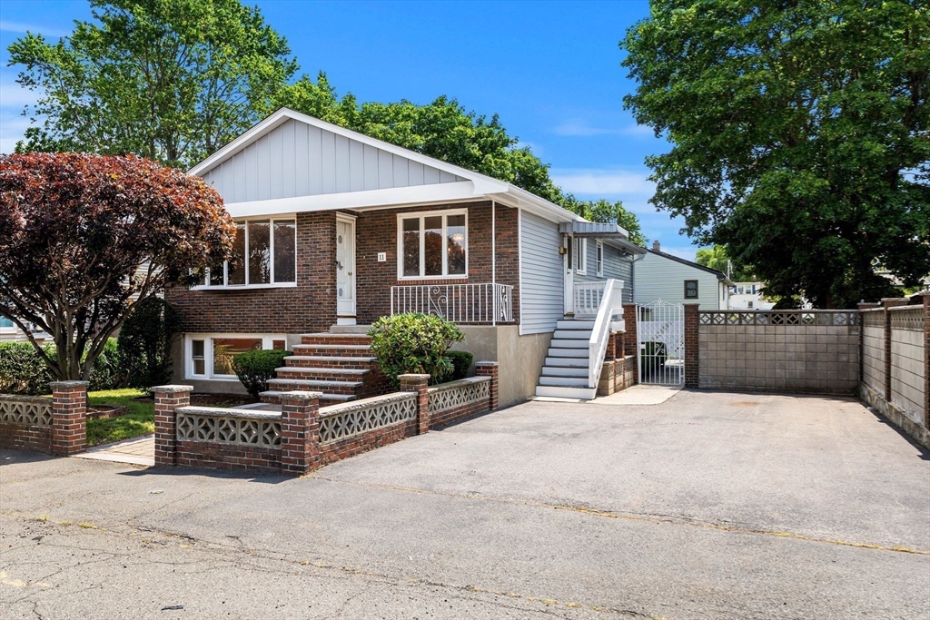 11 Newman St Property Photo 2
