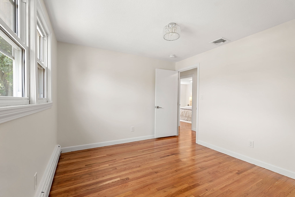 11 Newman St Property Photo 19