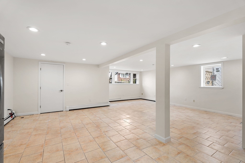 11 Newman St Property Photo 22