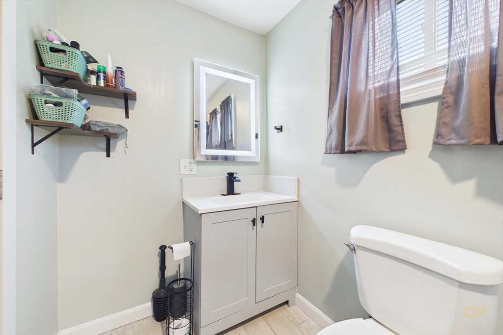 206 Austin St Property Photo 21