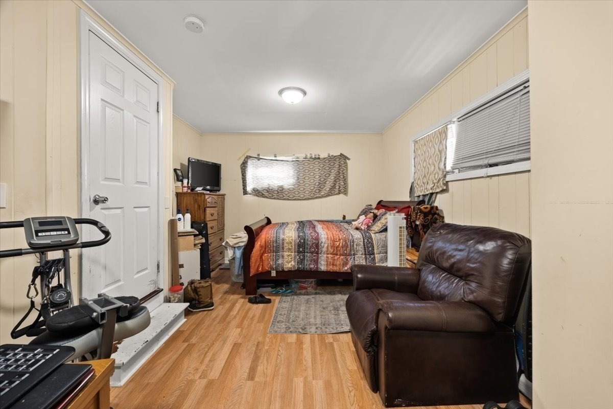 11 Sisson St Property Photo 12