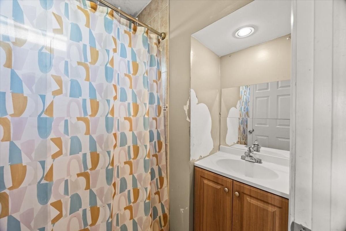 11 Sisson St Property Photo 14