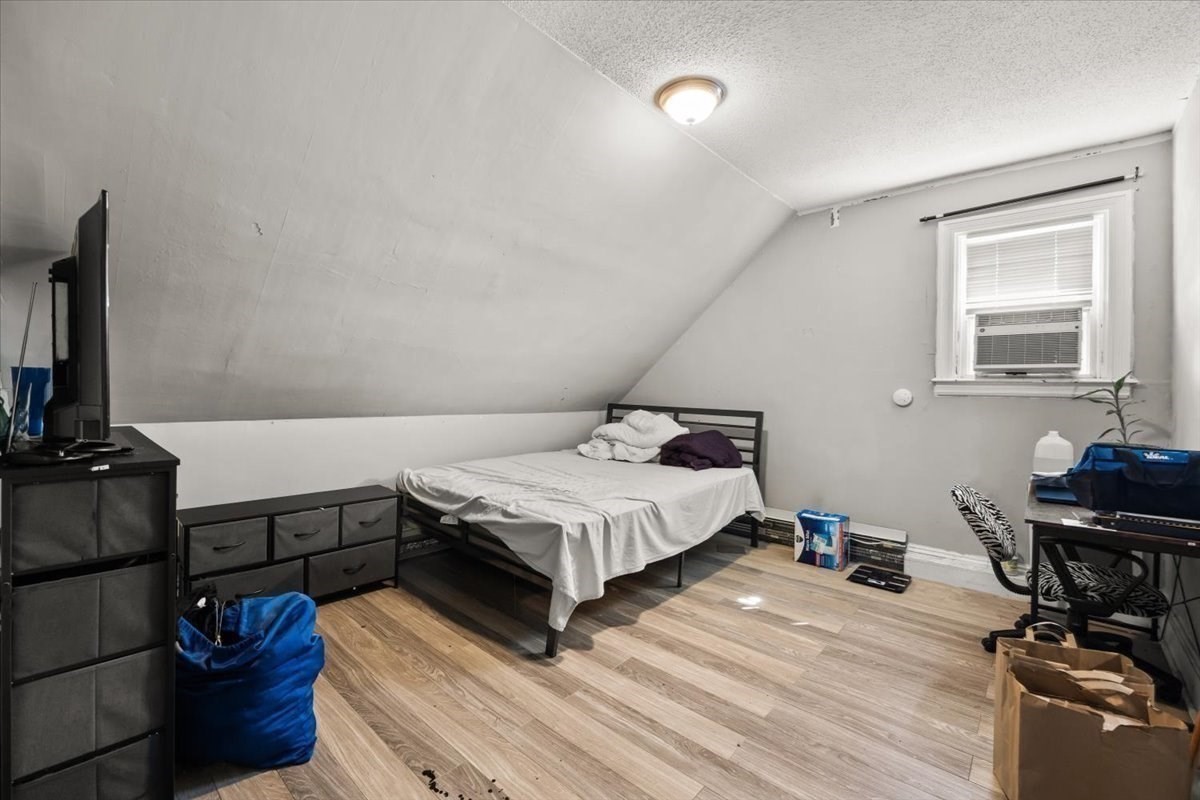 11 Sisson St Property Photo 30