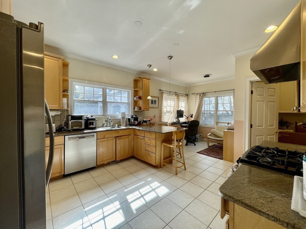 155 Amory St # 155 Property Photo 5
