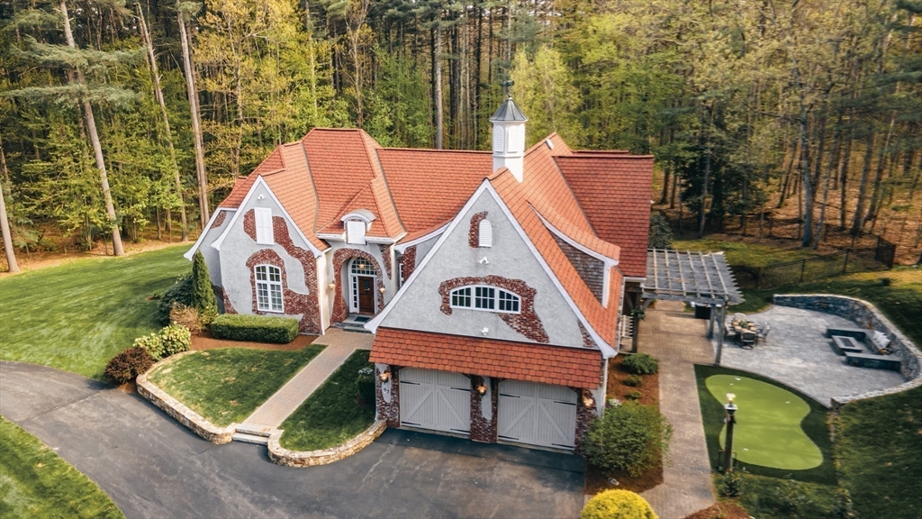97 Fox Run Property Photo 1