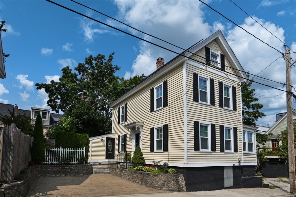 4 Olive Street Property Photo 1