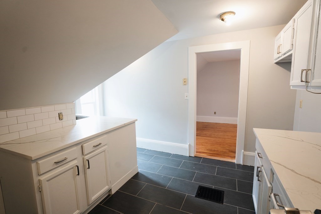 315 Lafayette St # 3 Property Photo 9