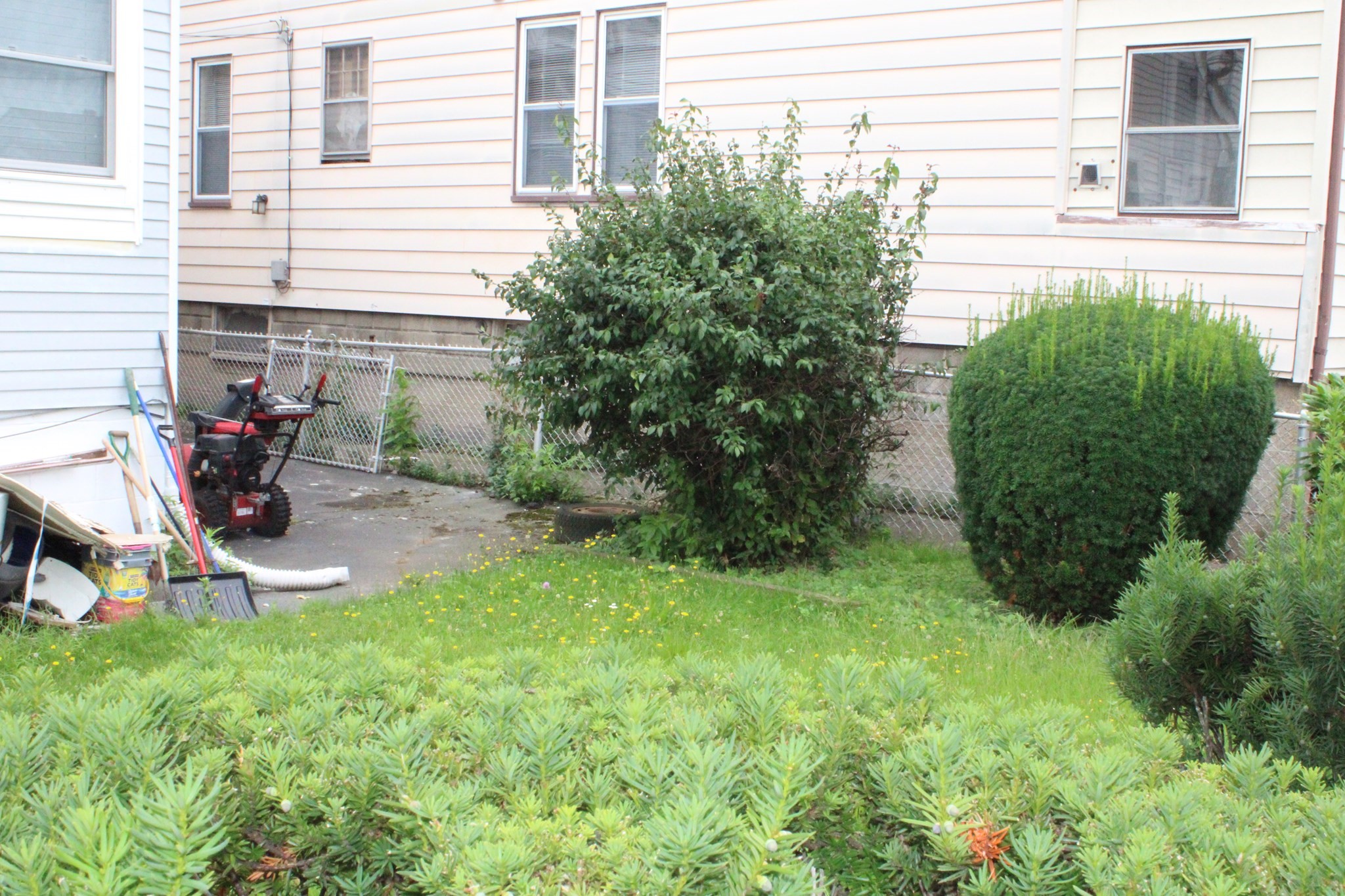 31 Roosevelt Street Property Photo 23