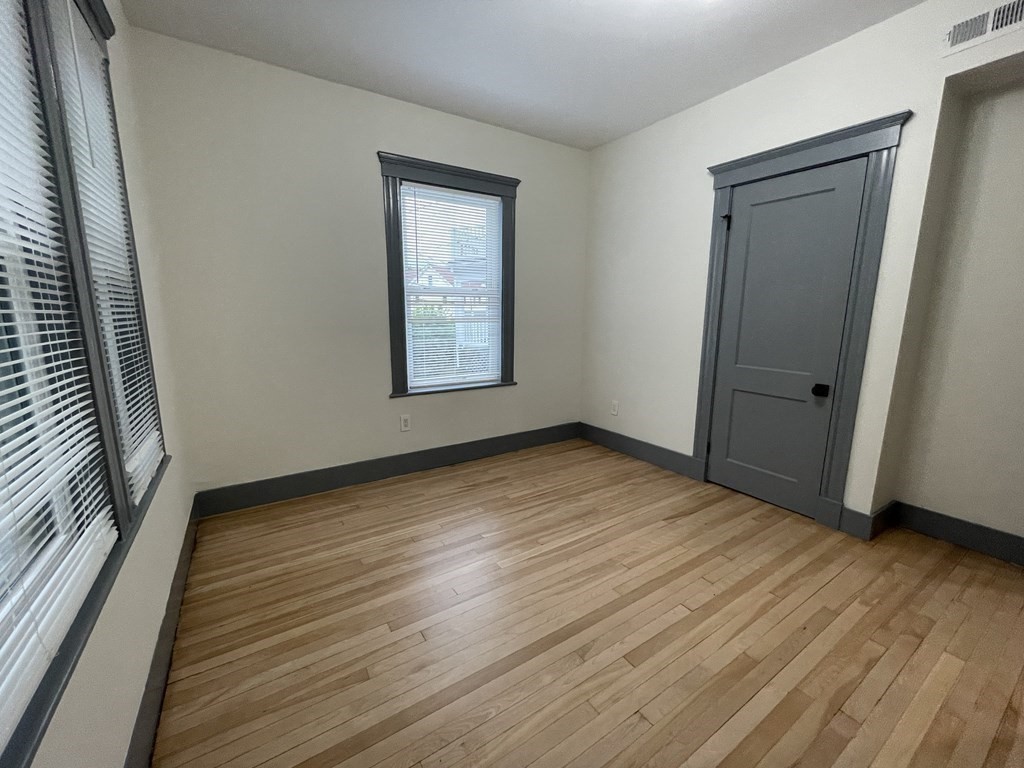41 Long Ave # 1 Property Photo 6