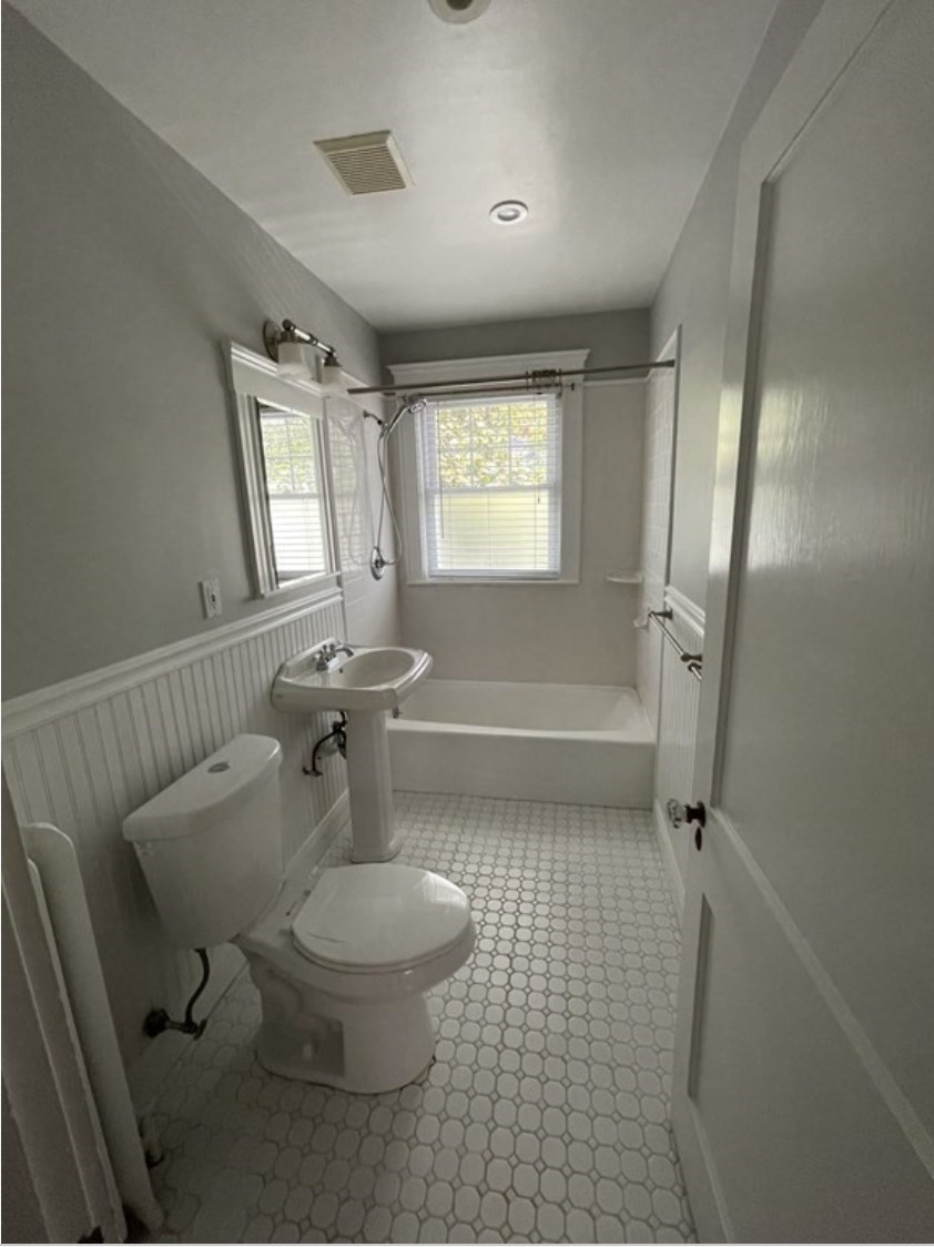36 Gerald Rd # 2 Property Photo 15