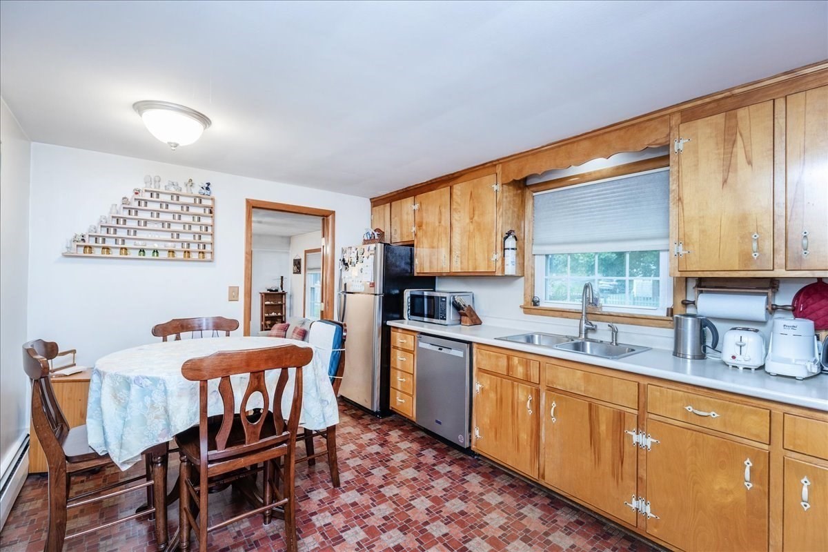 54 River St Property Photo 11