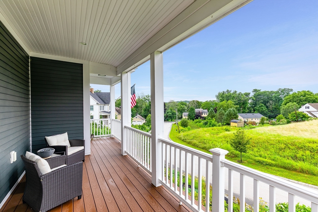 5 Point Shore Drive Property Photo 3