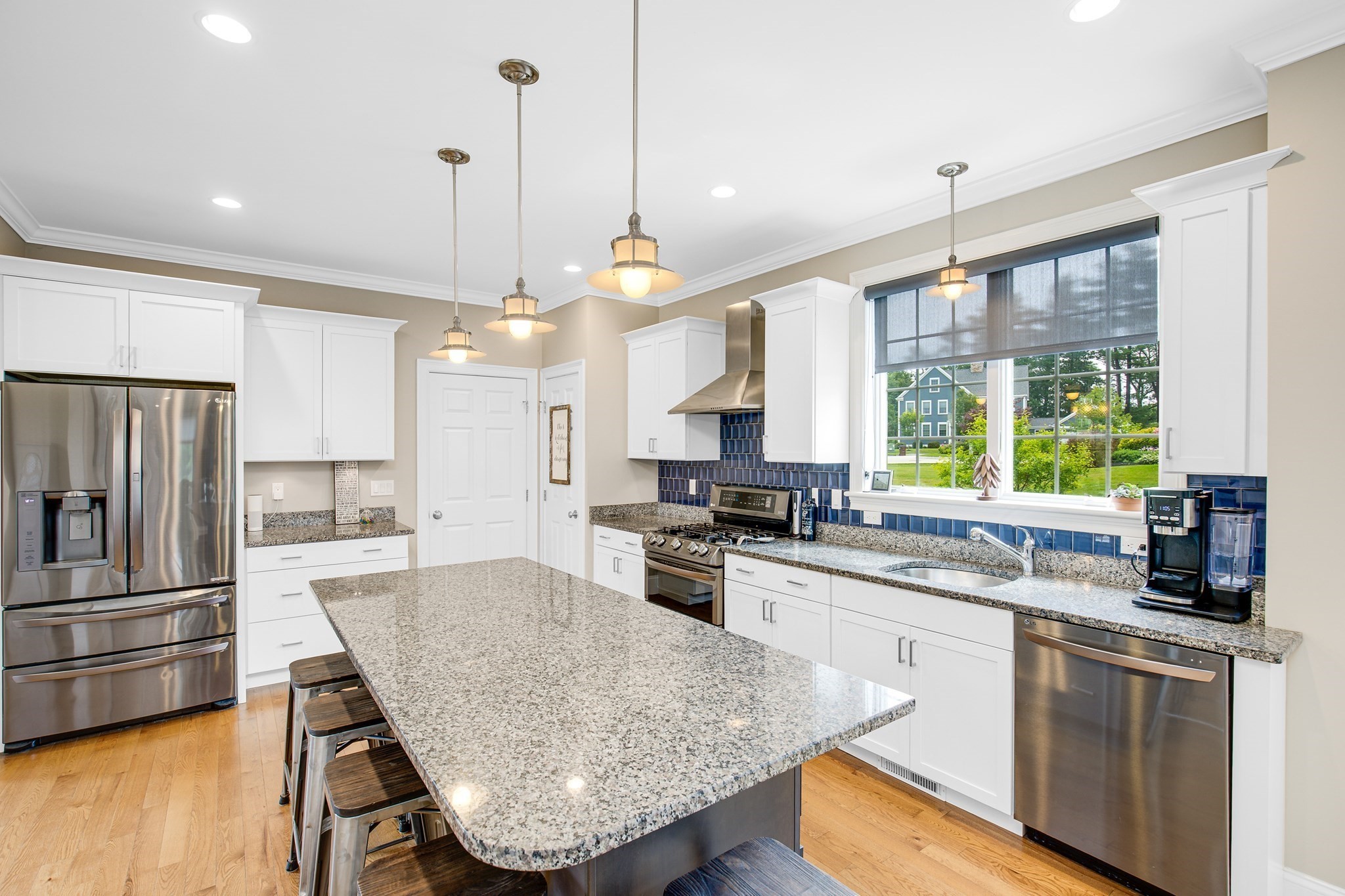 5 Point Shore Drive Property Photo 5
