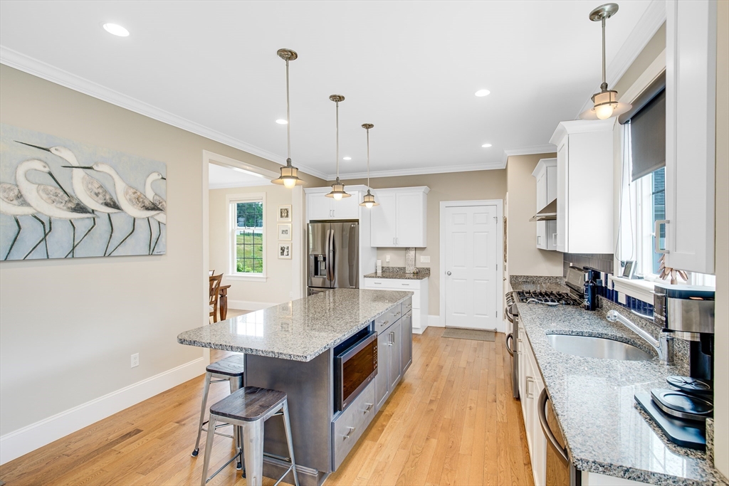 5 Point Shore Drive Property Photo 6