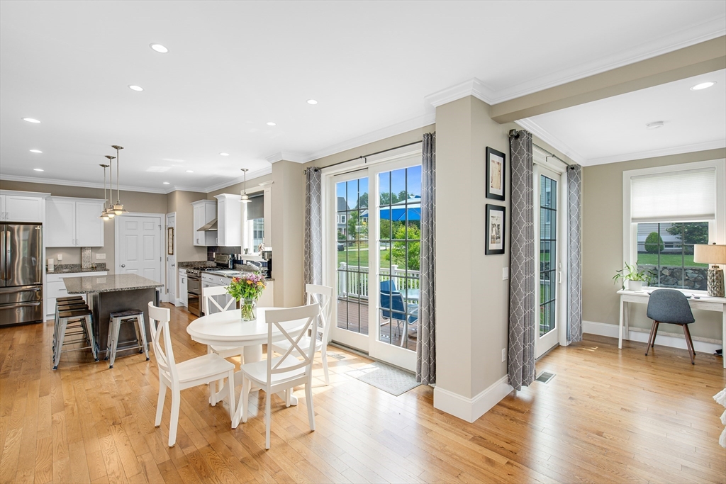 5 Point Shore Drive Property Photo 8