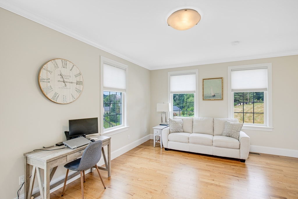5 Point Shore Drive Property Photo 15