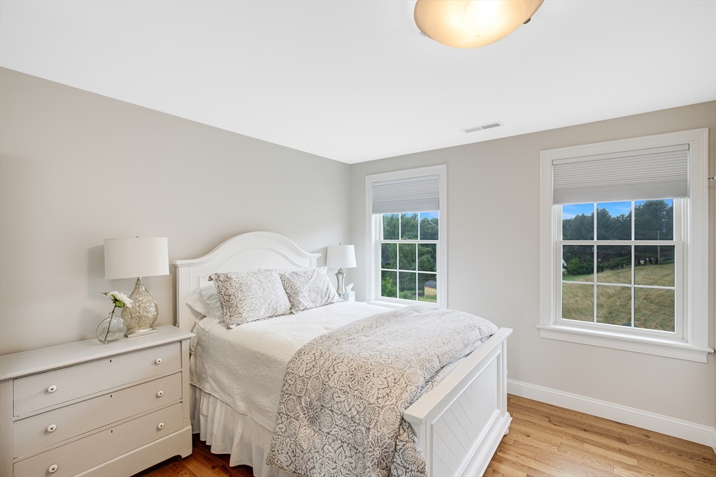 5 Point Shore Drive Property Photo 21
