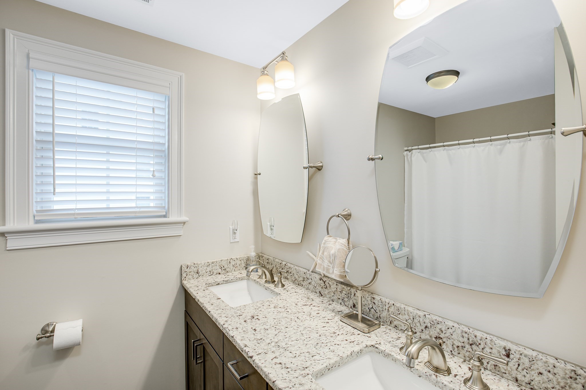 5 Point Shore Drive Property Photo 26