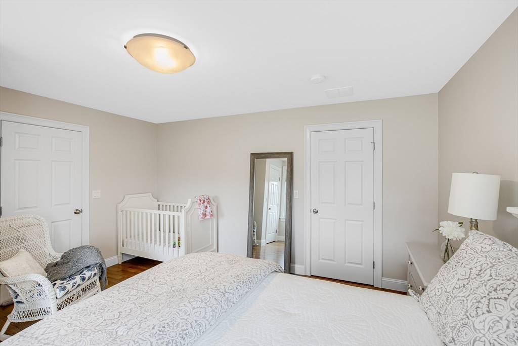 5 Point Shore Drive Property Photo 29
