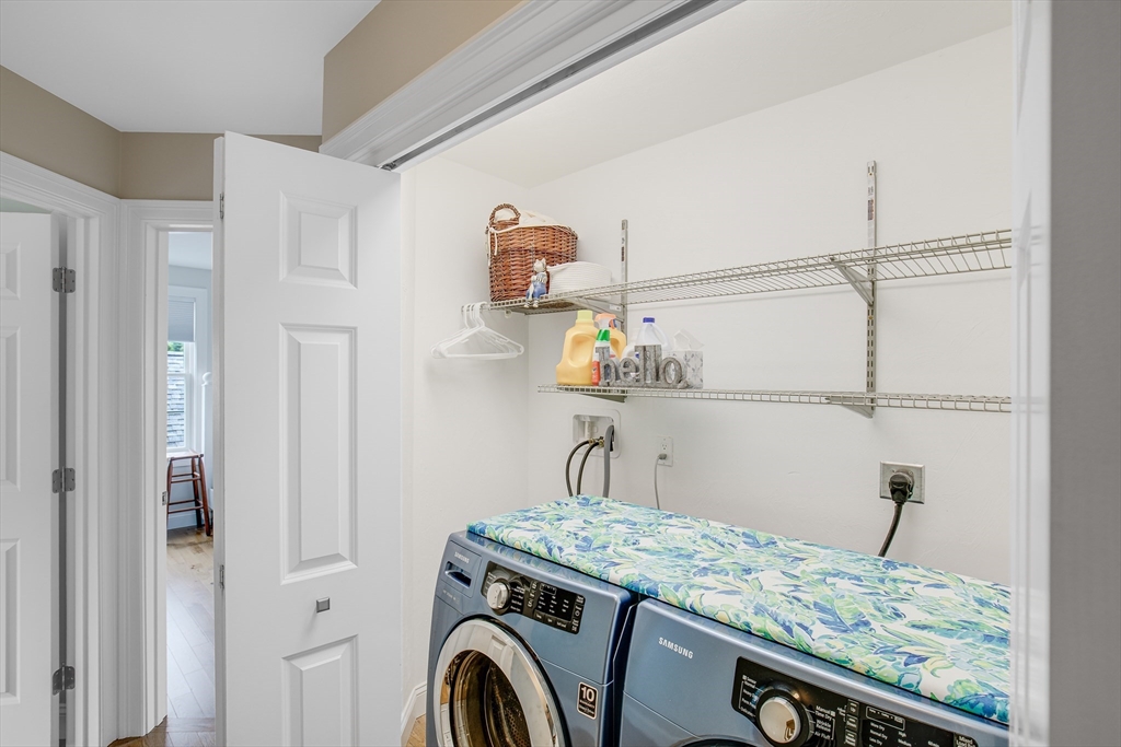 5 Point Shore Drive Property Photo 30