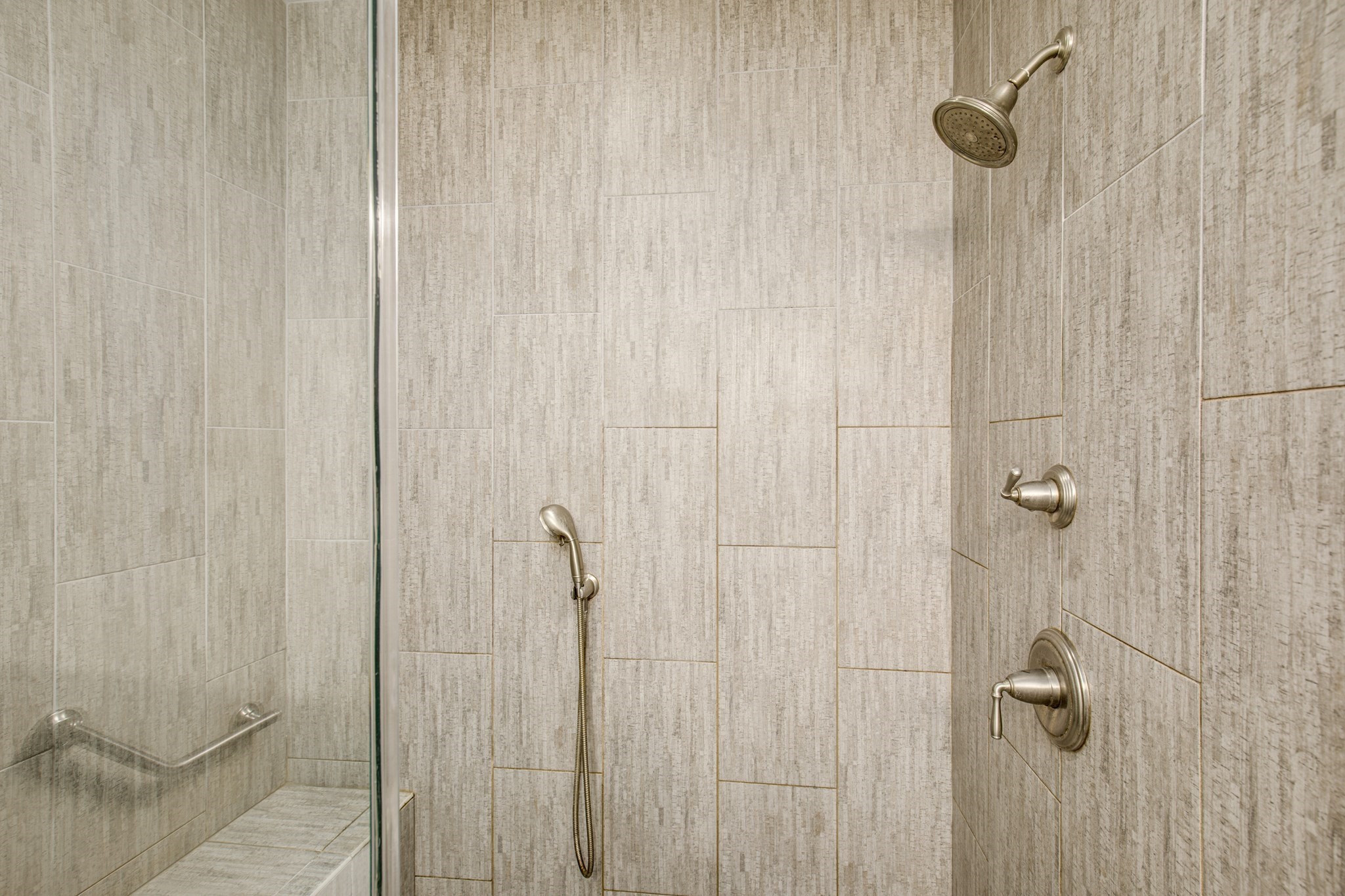 5 Point Shore Drive Property Photo 32