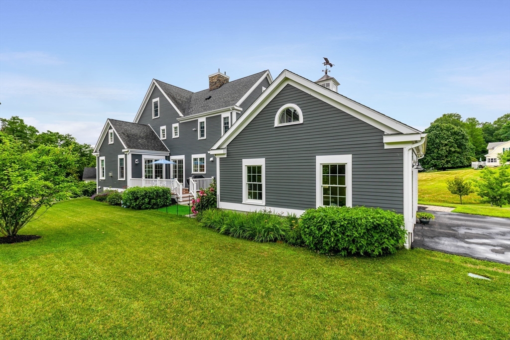 5 Point Shore Drive Property Photo 36