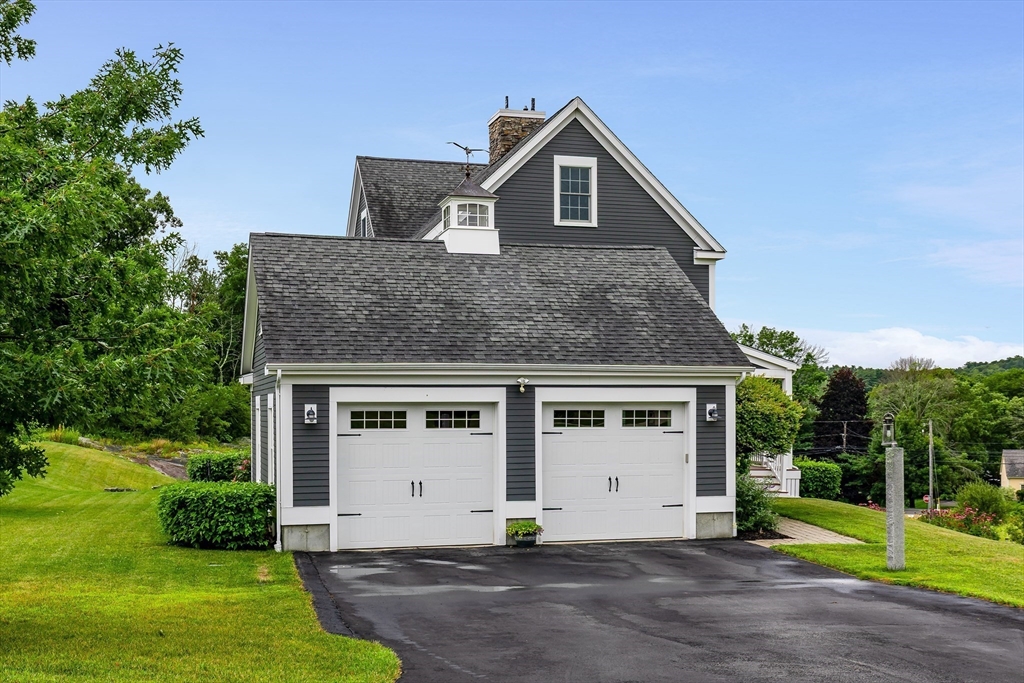 5 Point Shore Drive Property Photo 39