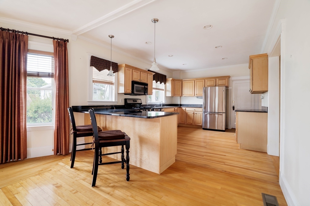 2 Peabody # 2 Property Photo 4