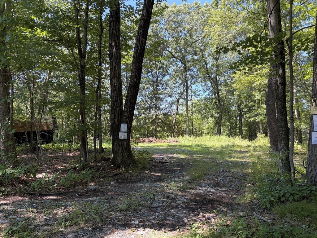 6-A Durkee Ln