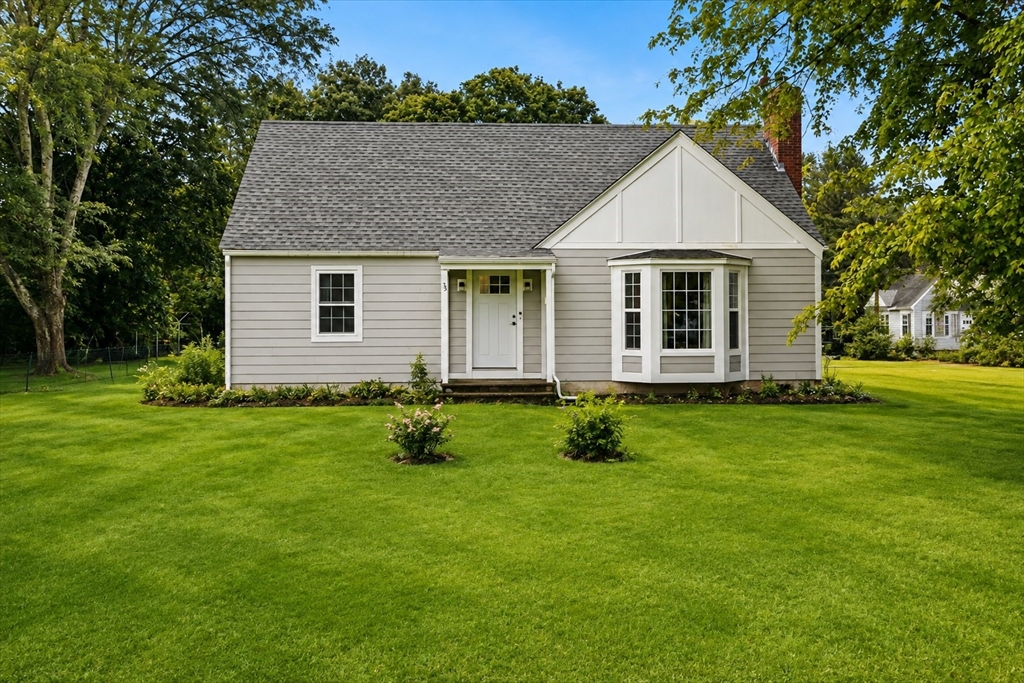 35 Anawan St Property Photo 1