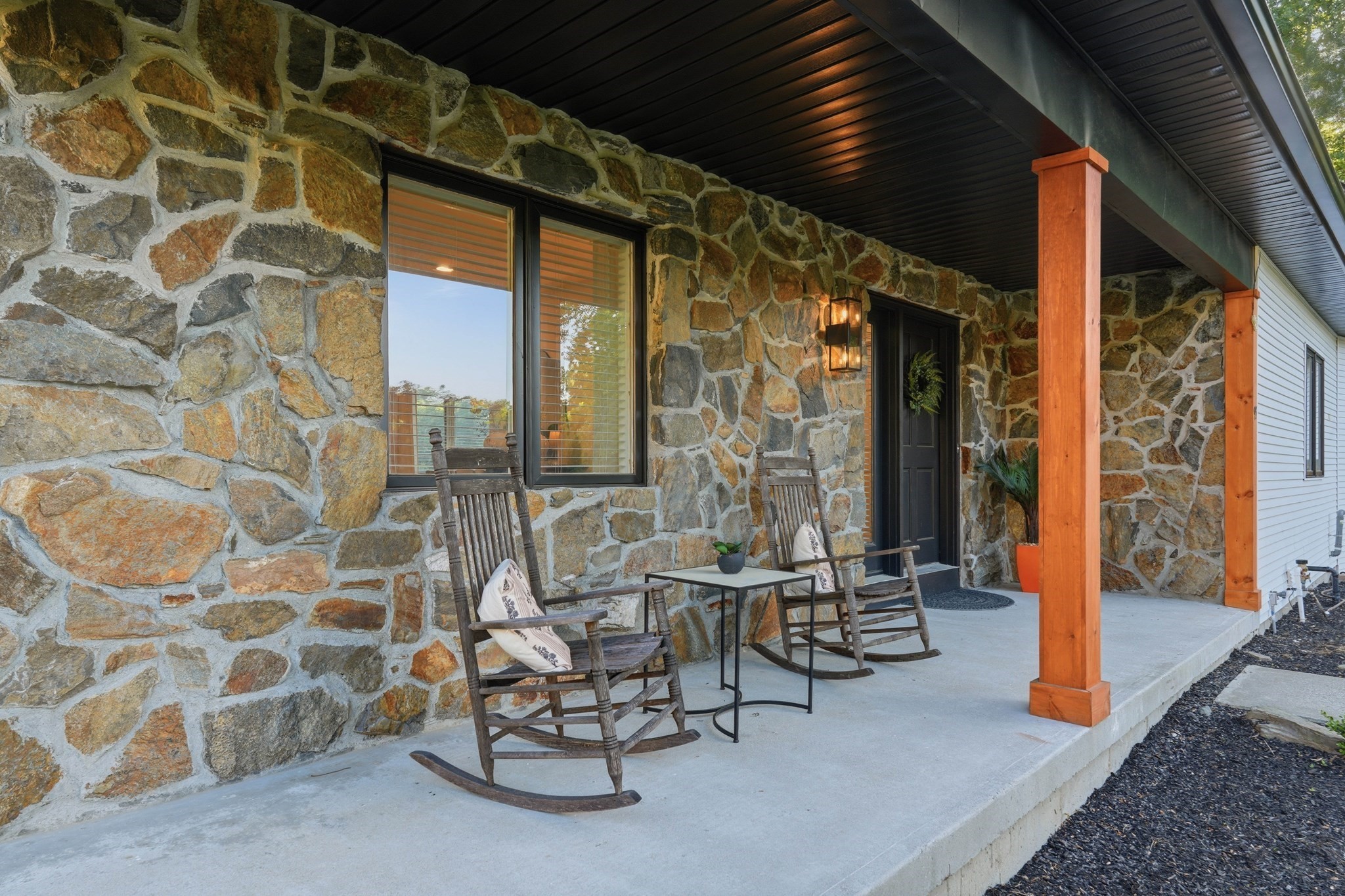 93 Jonquil Property Photo 2