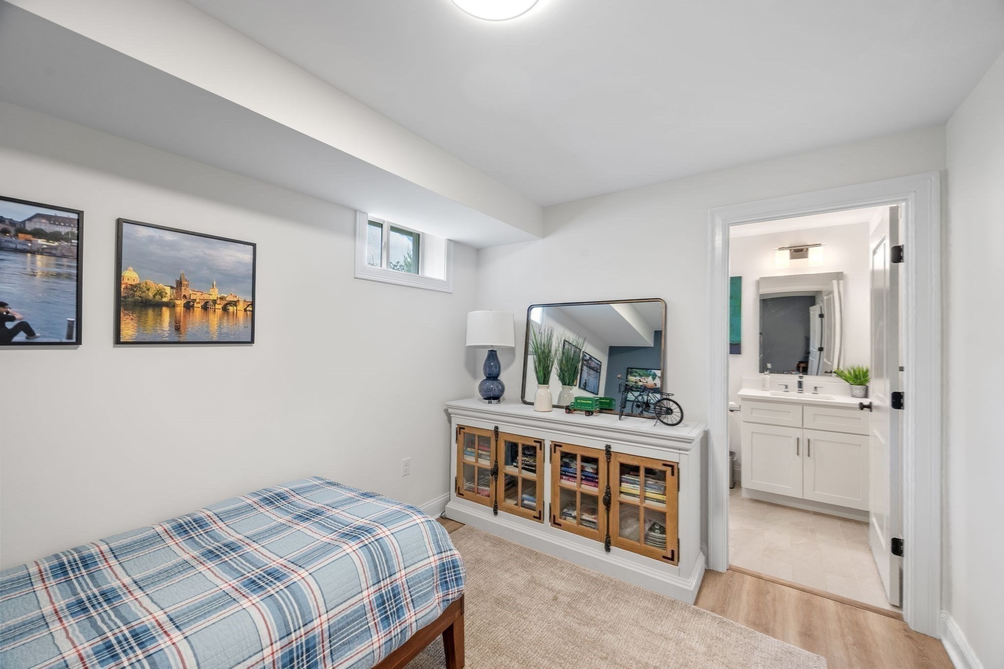 4 Talbot Lane Property Photo 31