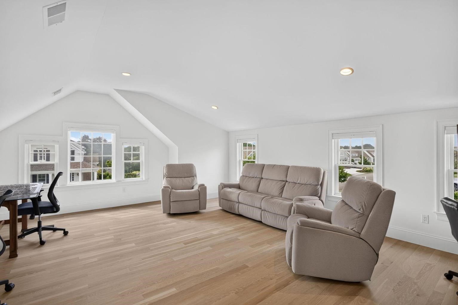 48 Hunter Rise Property Photo 32