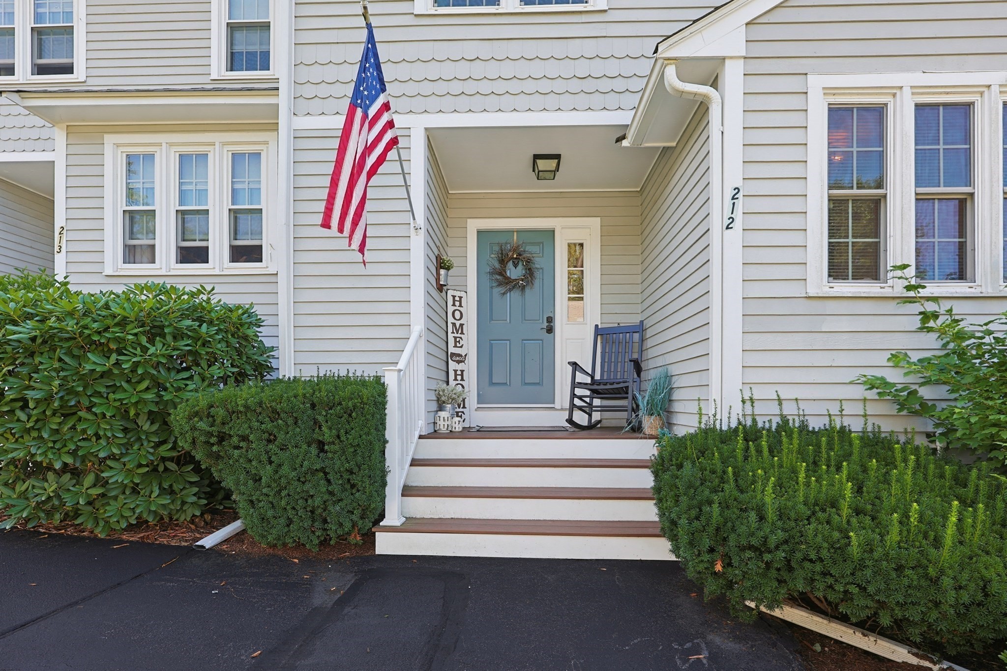 212 Laurelwood Dr # 212 Property Photo 2
