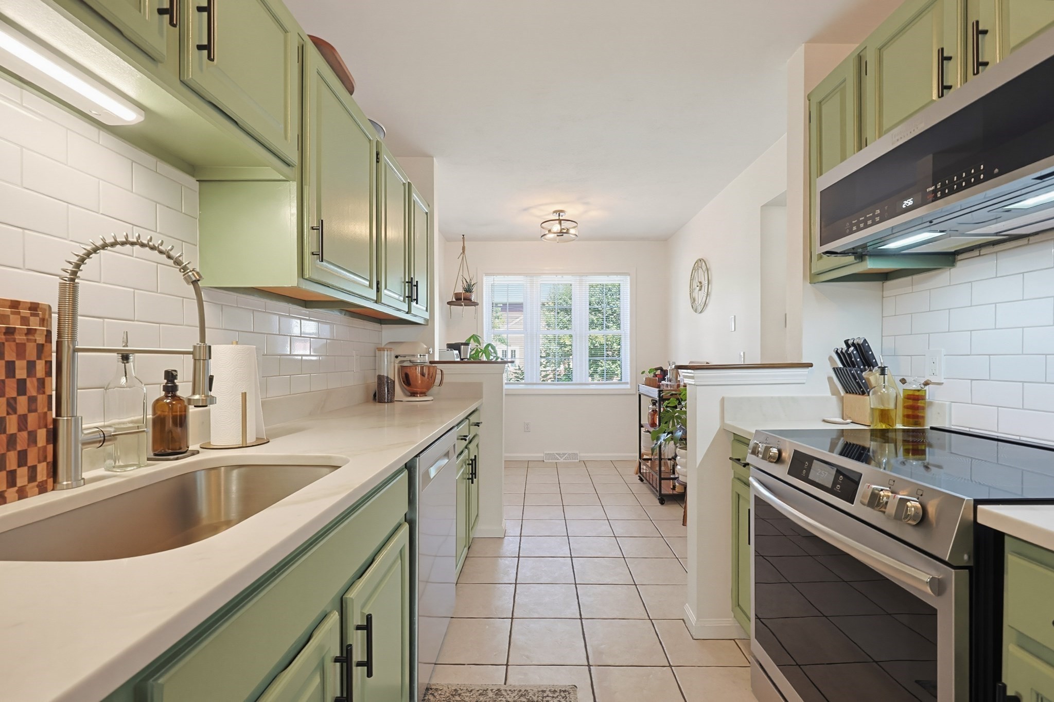 212 Laurelwood Dr # 212 Property Photo 4