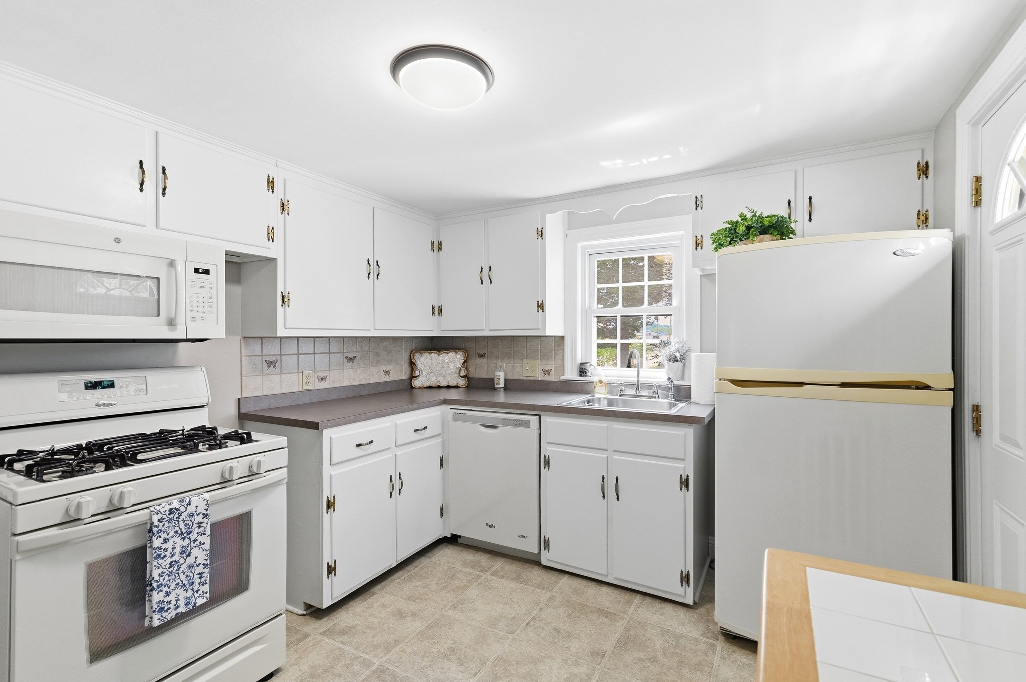 49 Edgeworth St Property Photo 9