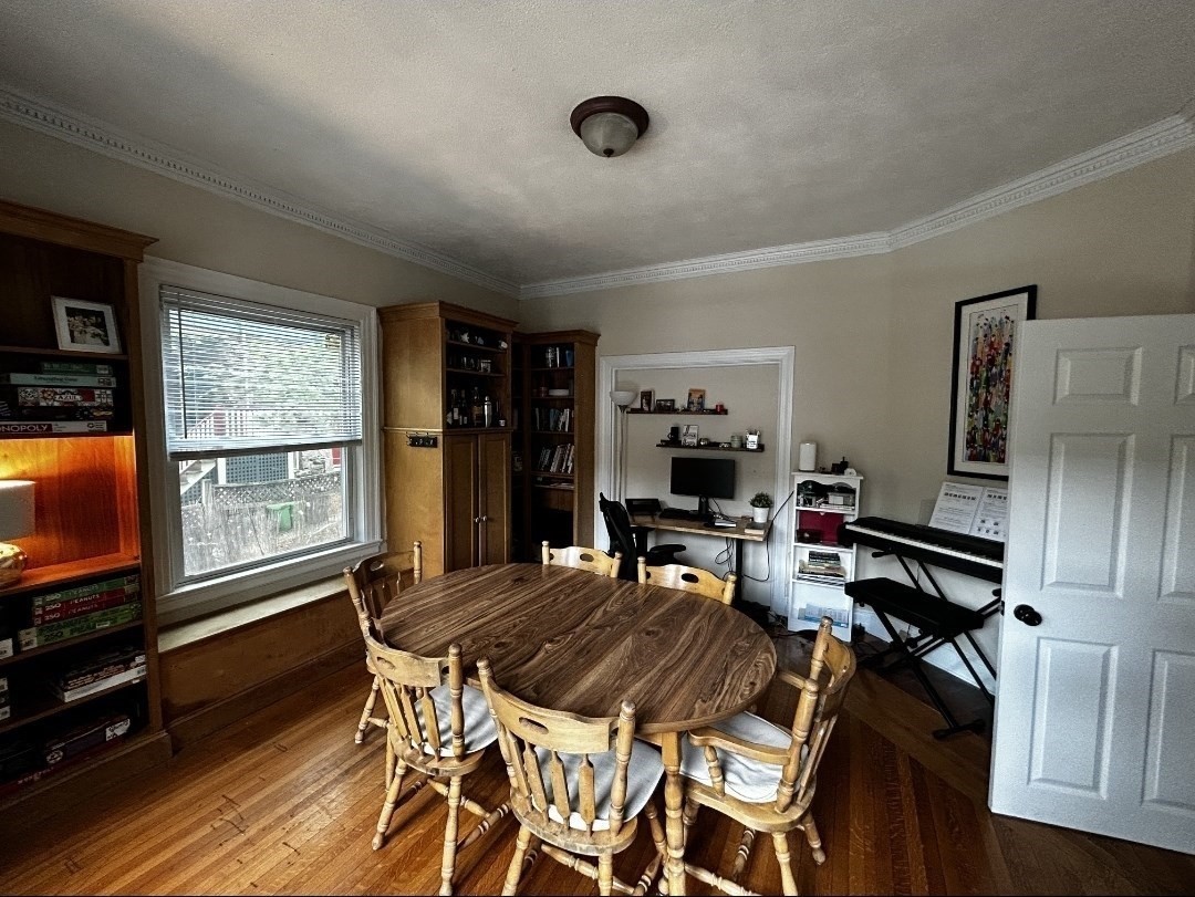 52 Lanark Rd # 1 Property Photo 4