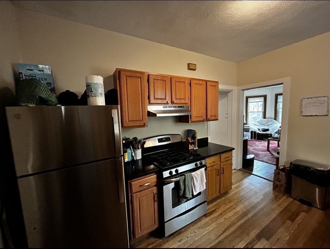 52 Lanark Rd # 1 Property Photo 5