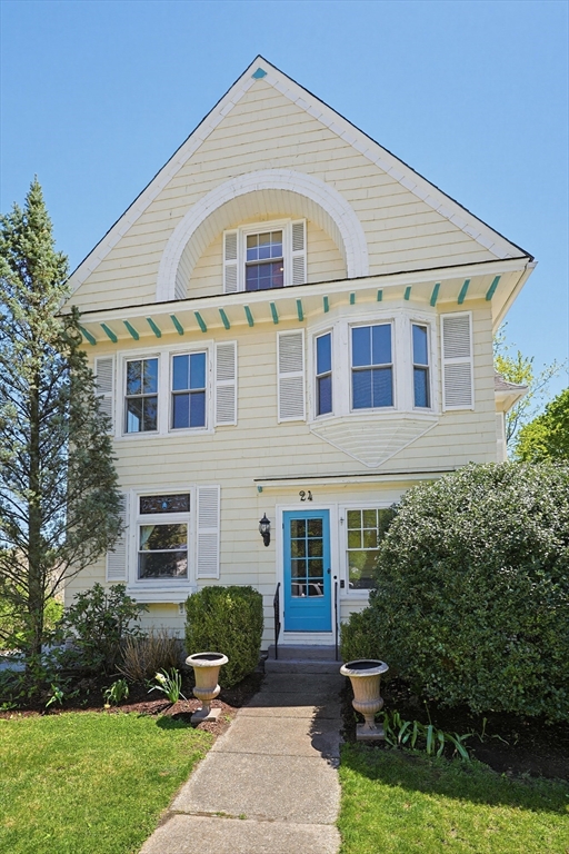 24 Main St Property Photo 1