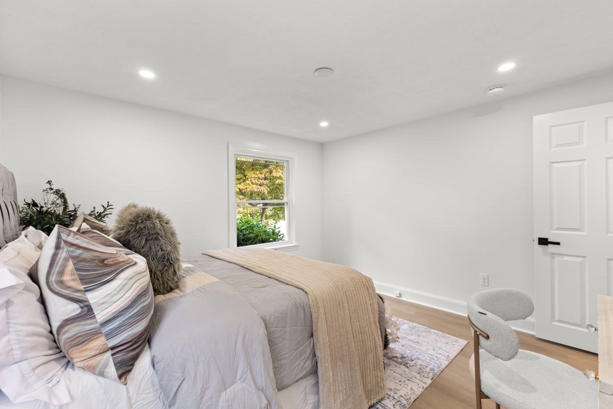 26 Lamb St Property Photo 15