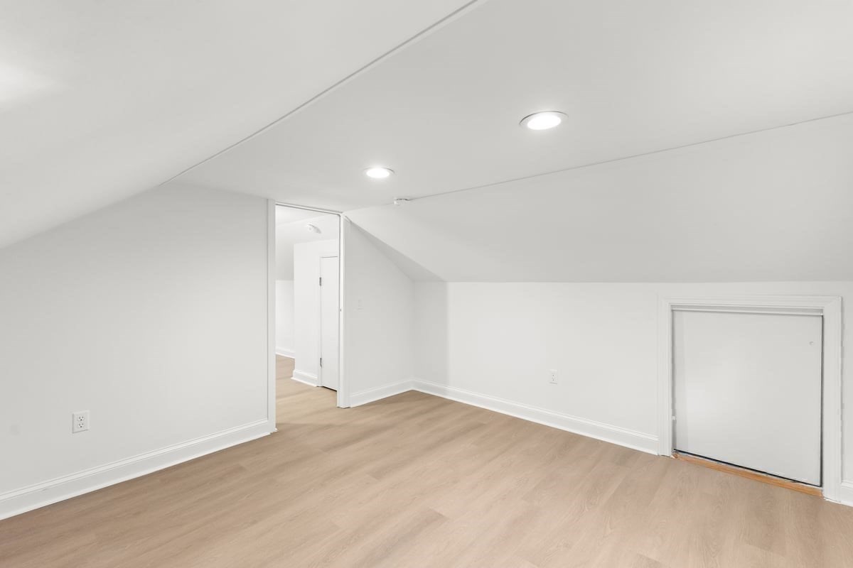 26 Lamb St Property Photo 19