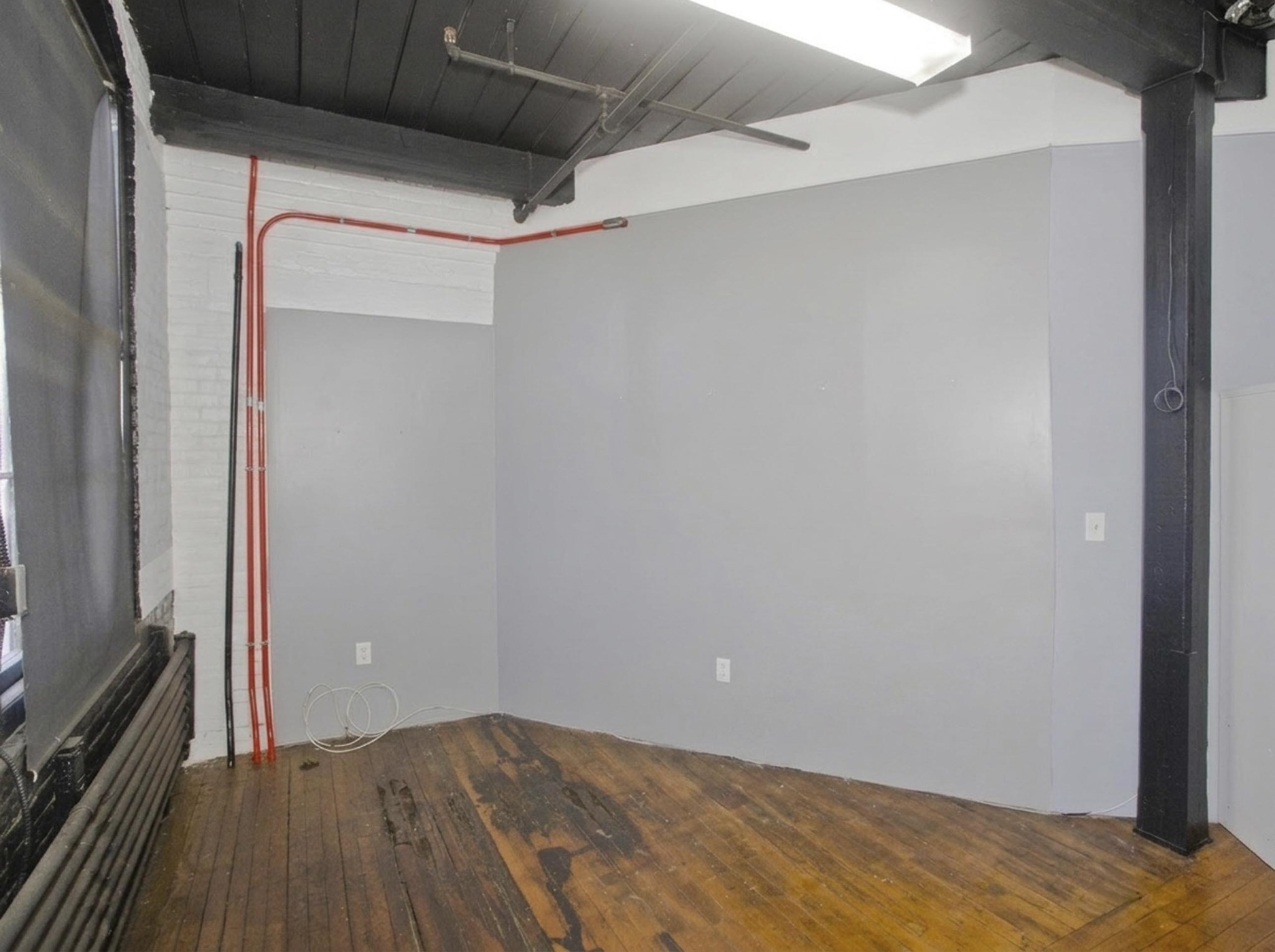 125-143 Main St # 208 Property Photo 3