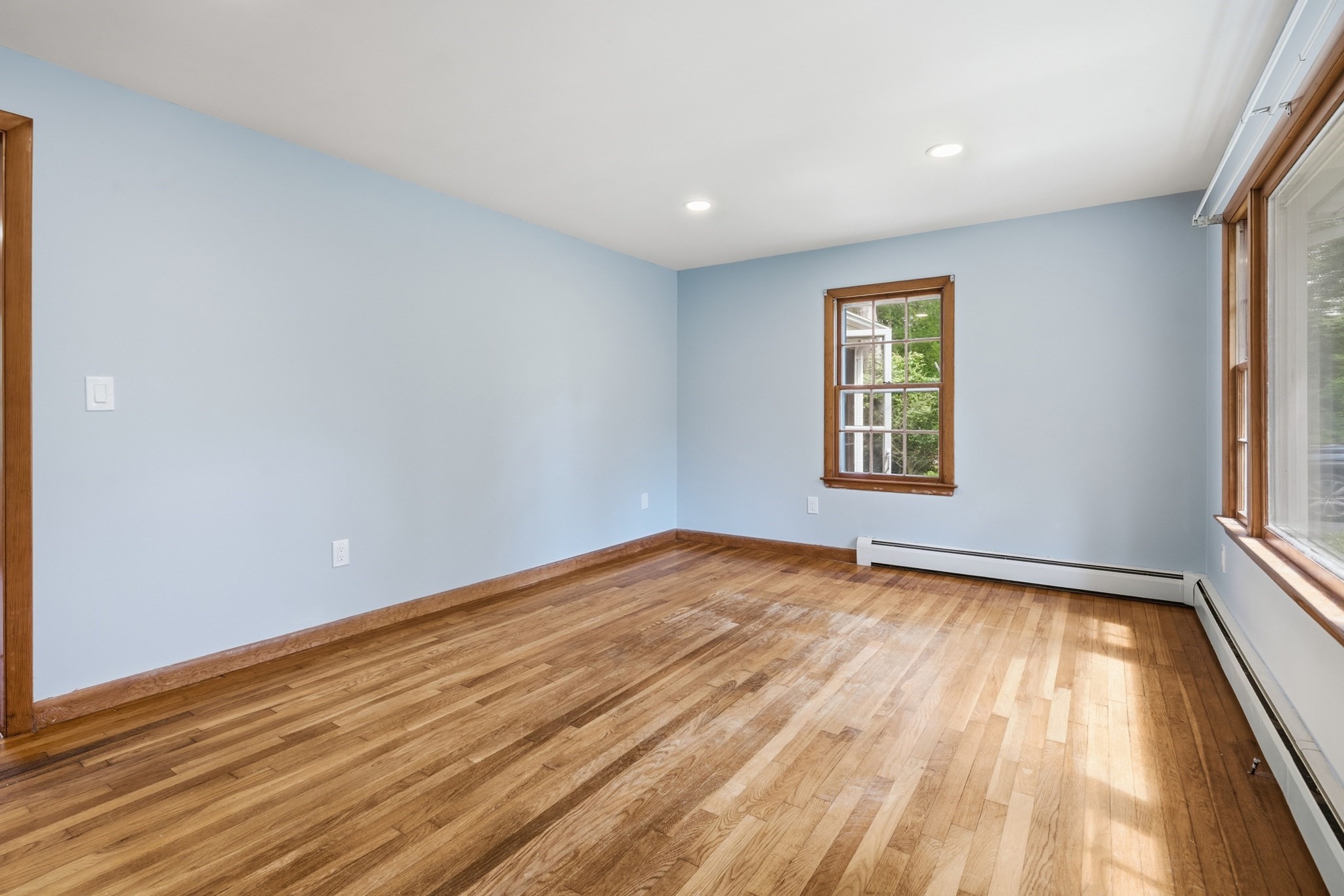 292 Anawan St Property Photo 5