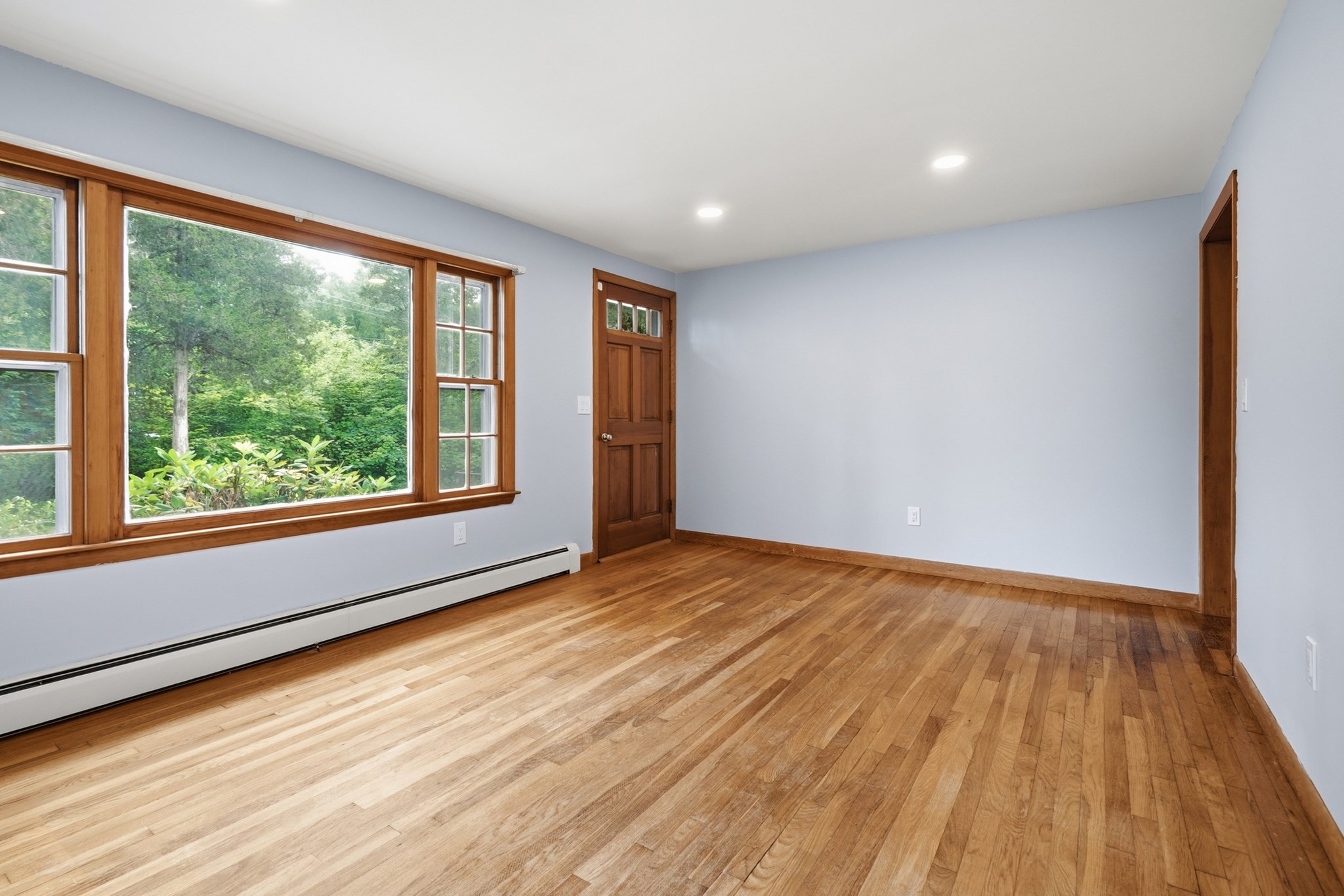 292 Anawan St Property Photo 6