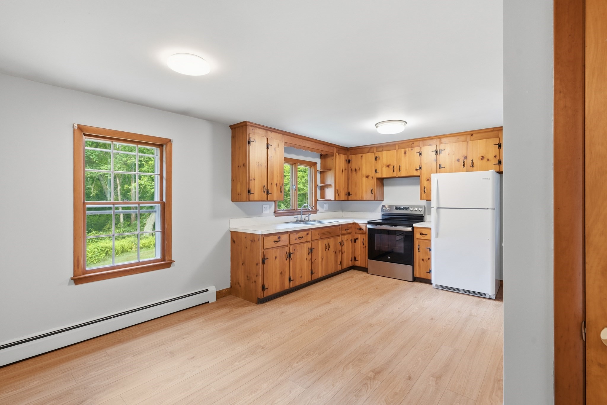 292 Anawan St Property Photo 9
