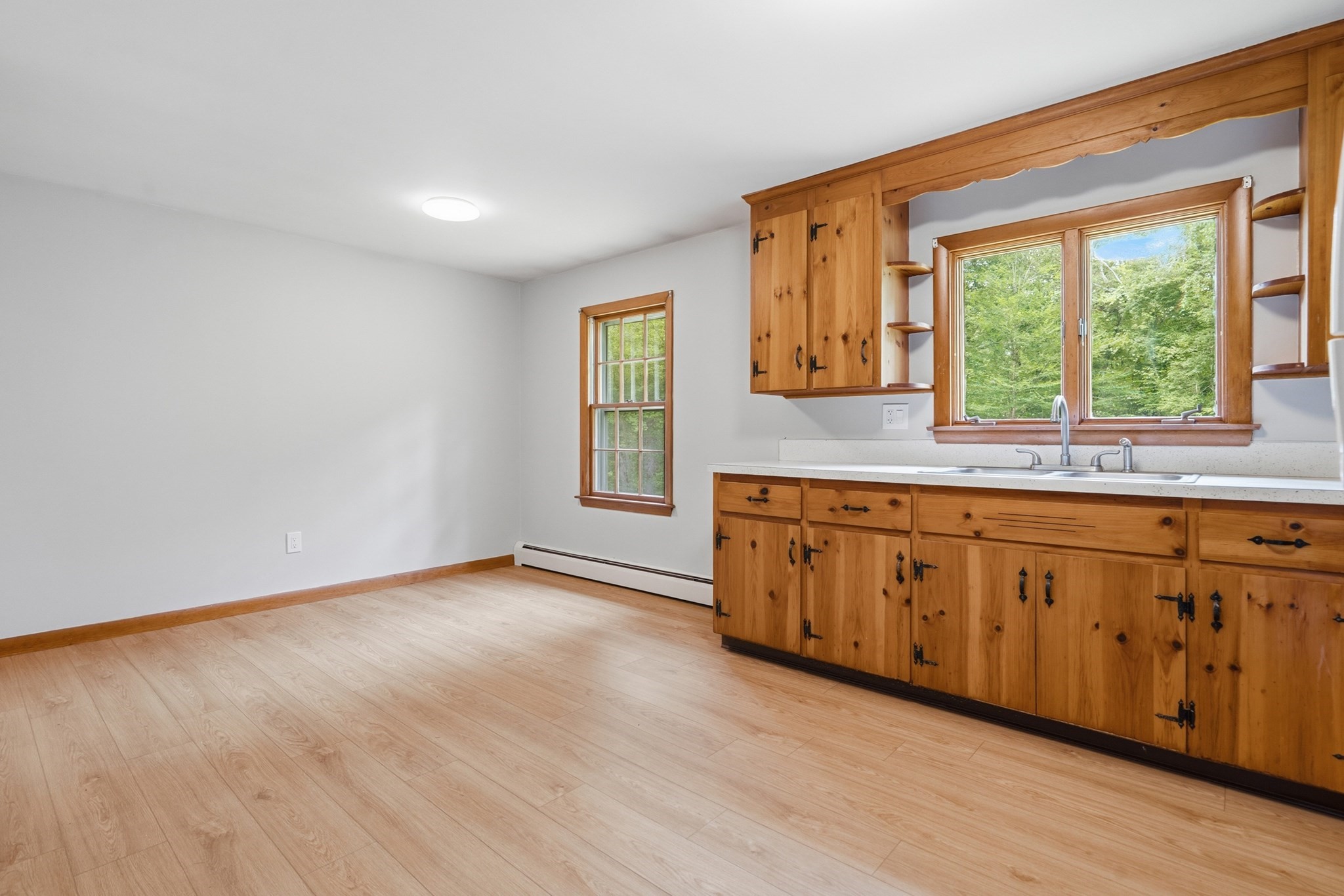 292 Anawan St Property Photo 12