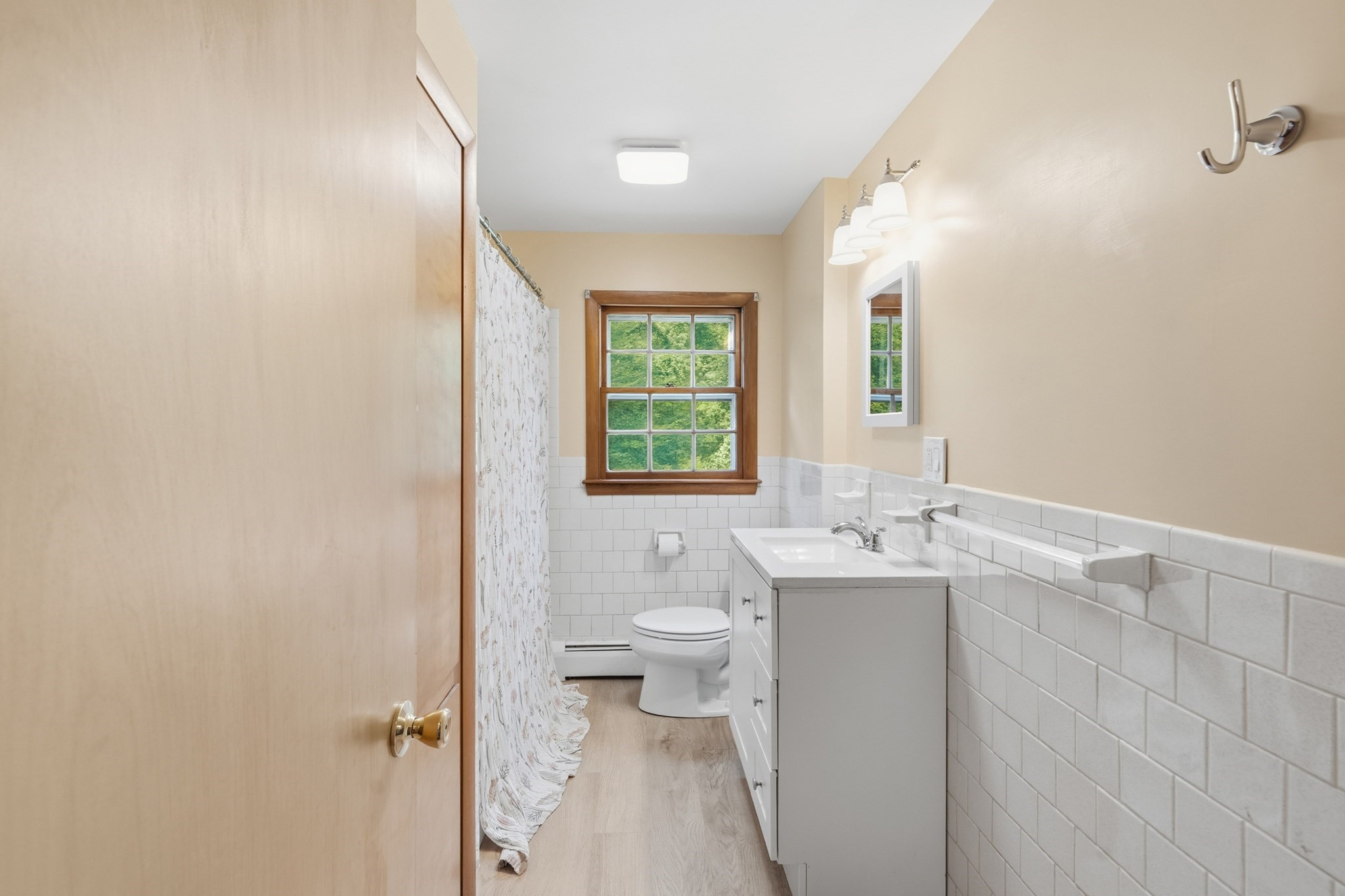 292 Anawan St Property Photo 14