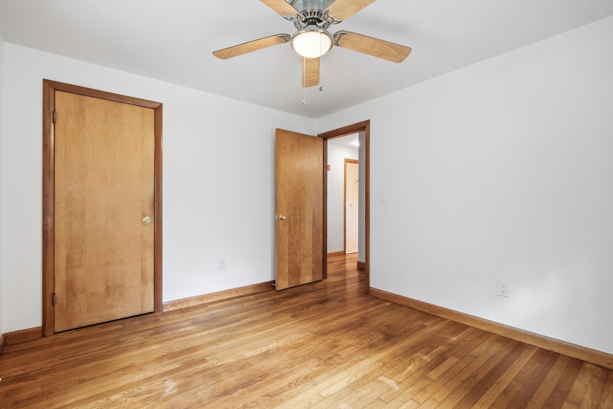 292 Anawan St Property Photo 18