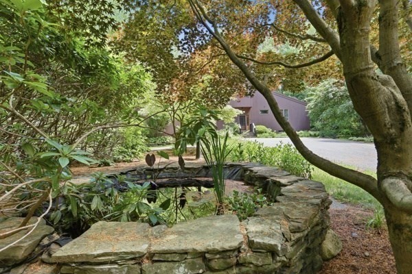 297 Reedy Meadow Rd Property Photo 3